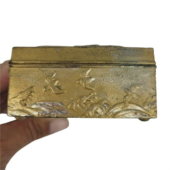 Vintage Japanese Metal Dragon Cigarette Box - Picture 5 of 11